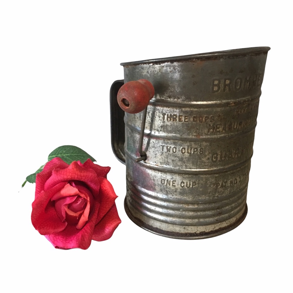 Antique BROMWELL’S Flour Sifter Red Wood Handle